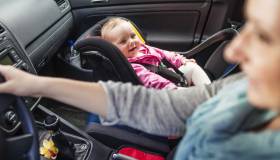 Seggiolini auto per bambini: la normativa 2017