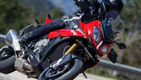 BMW S 1000XR, turismo supersportivo. Video