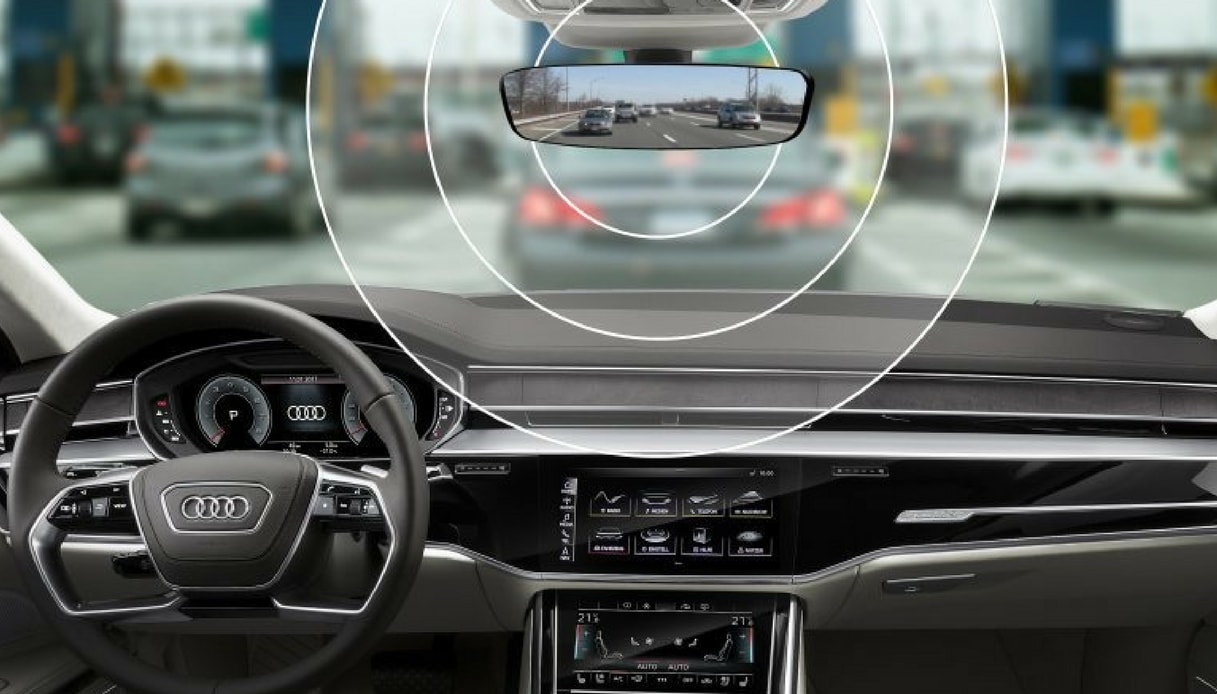 Audi introduce un nuovo telepass integrato nello specchietto retrovisore
