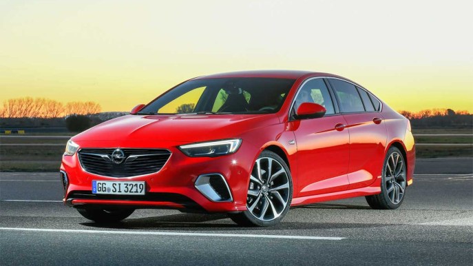 Opel Insignia GSi, in uscita a marzo 2018