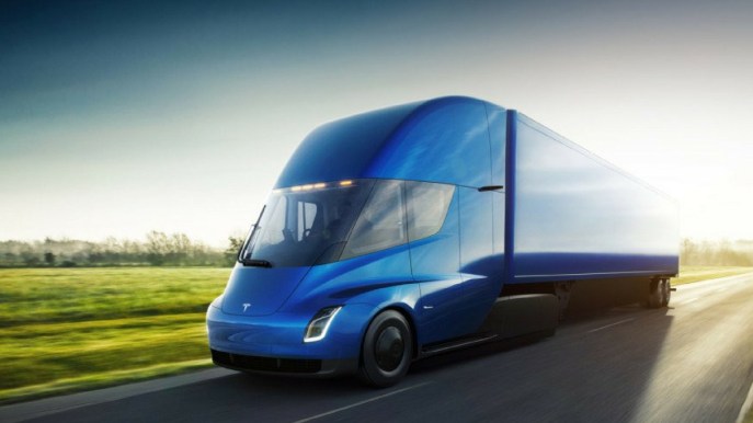 Elon Musk annuncia che i camion Tesla avranno la modalità Mad Max