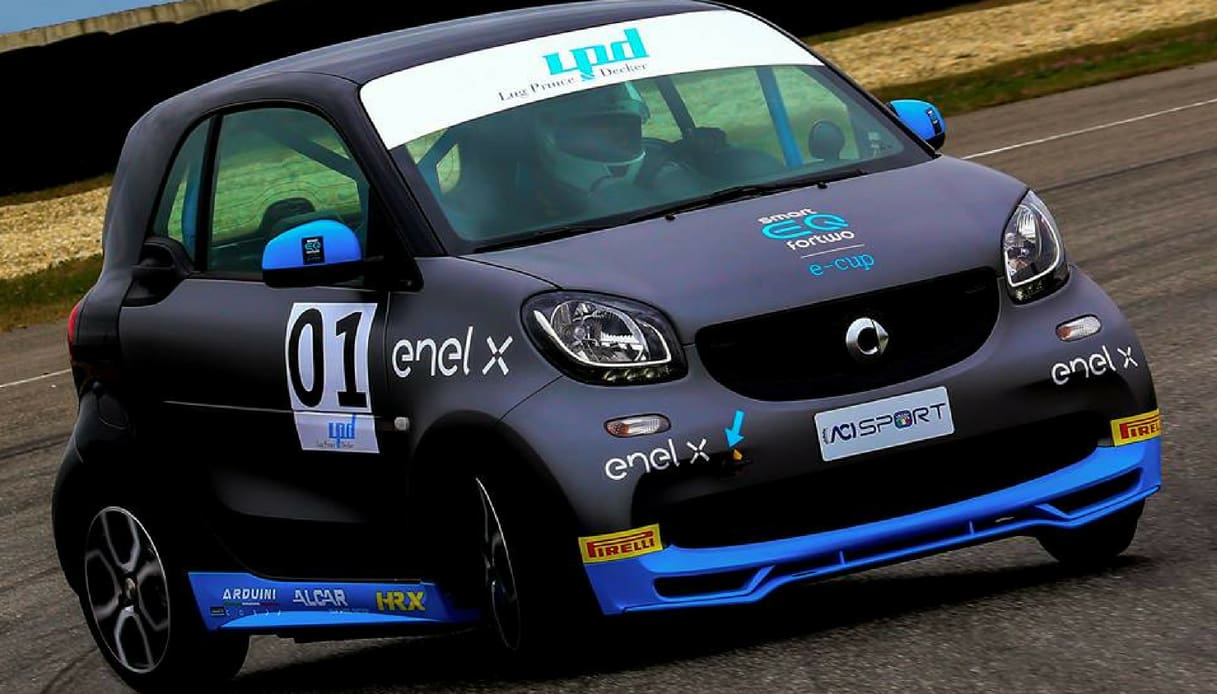 smart fortwo e-cup