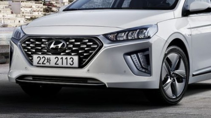 Hyundai Ioniq, l’ibrida migliora tecnologia e sicurezza