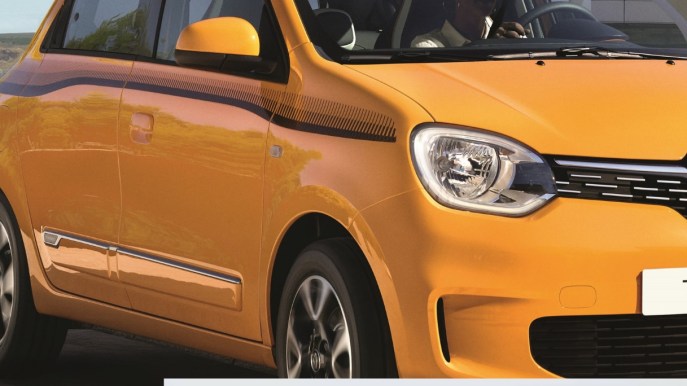 Renault Twingo si rifà il look e diventa più connessa