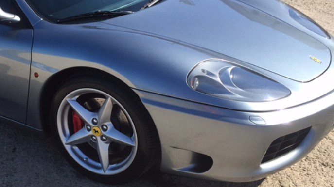 Ferrari 360 Modena, all’asta la supercar con cambio manuale