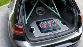 Volkswagen Golf GTI Aurora, l’auto del futuro con ologramma a bordo
