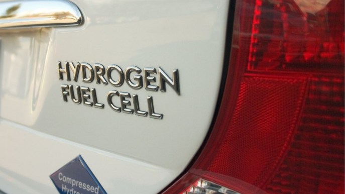 Toyota ed Eni, si riapre l’ipotesi delle auto a idrogeno