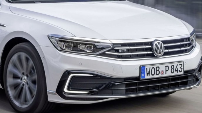 L’evoluzione della Volkswagen Passat, ibrida e sempre connessa