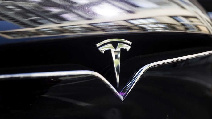 Autonomia da un milione di miglia, l’impresa eccezionale di Tesla
