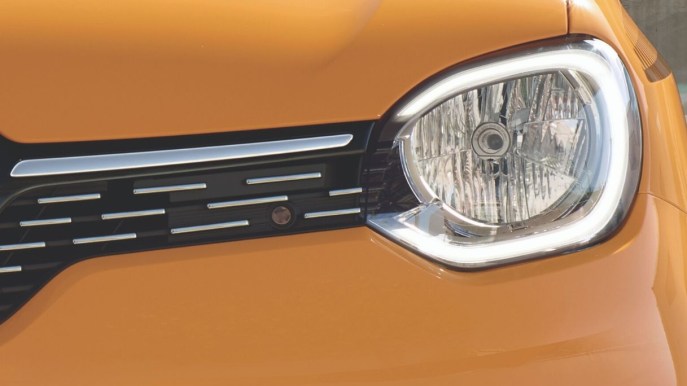 Renault Twingo, non solo ibrida: arriva l’elettrica Z.E.