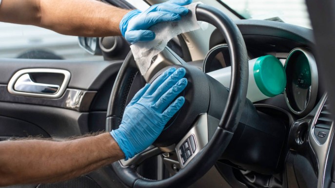 Come lavare e sanificare gli interni dell’auto