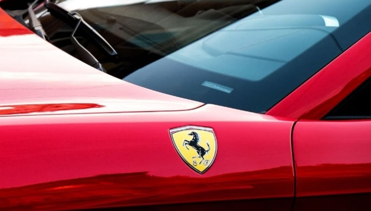 Ferrari, tre novità in arrivo nel 2021 e l'auto elettrica ...