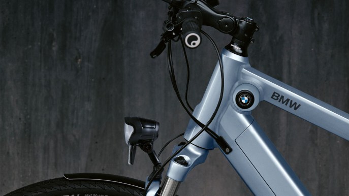 Bici, e-bike e monopattini: l’offerta BMW per la mobilità urbana