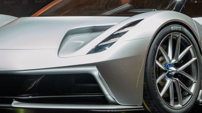 Lotus, la storica e leggendaria Casa auto, produrrà solo auto elettriche