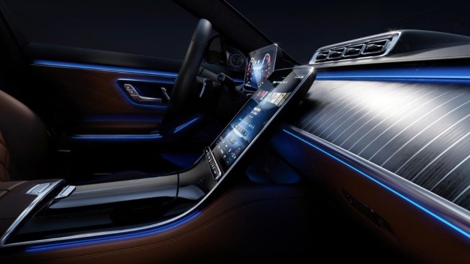 Mercedes Classe S, svelati gli interni: un’oasi di lusso e benessere