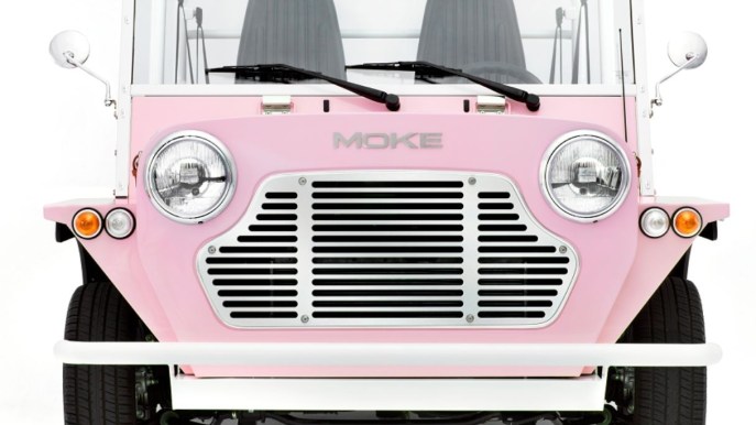 Torna la Mini MOKE: l’auto da spiaggia e del divertimento