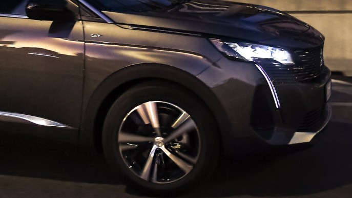 Night Vision, il nuovo sistema innovativo di Peugeot