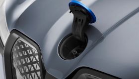 BMW iX, tutti i dettagli del nuovo SUV elettrico