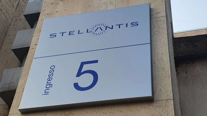 Nuova fabbrica di batterie in Italia, i piani di Stellantis