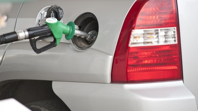 Stop ad auto benzina e diesel, l’Europa lo vuole fare