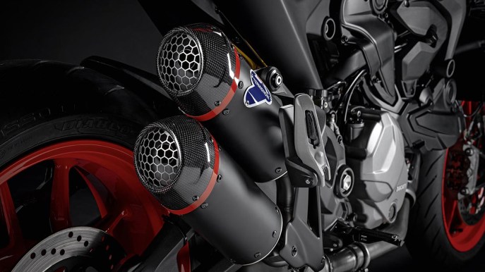 Ducati Monster diventa unico grazie al nuovo kit di personalizzazione