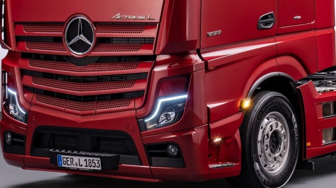 Mercedes svela il truck più grande e lussuoso