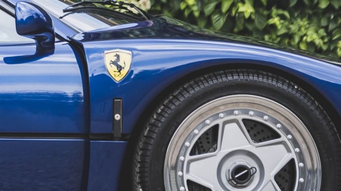 La Ferrari F40 Blu è stata venduta venduta online ad una cifra record