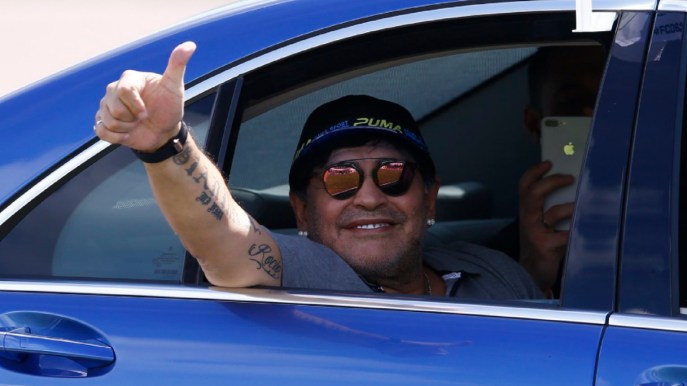 All’asta le auto di Maradona