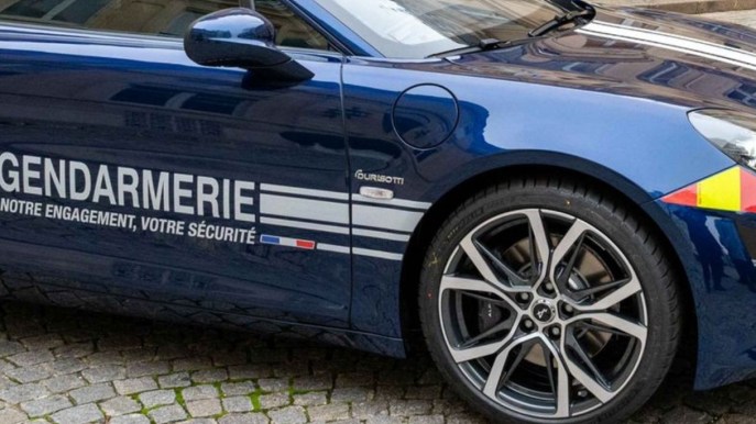 Alpine A110 diventa l’auto della Polizia francese