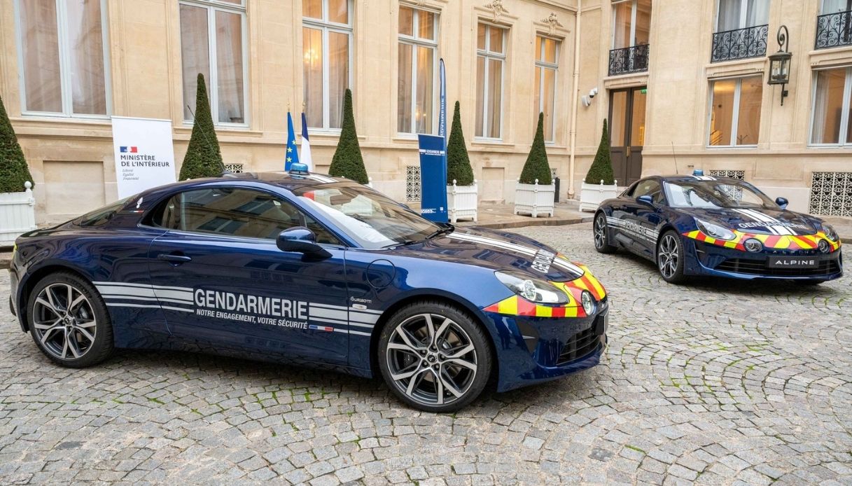 Le nuove auto della Polizia francese, Alpine A110