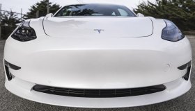 Tesla, numeri da record per le auto elettriche nel 2021