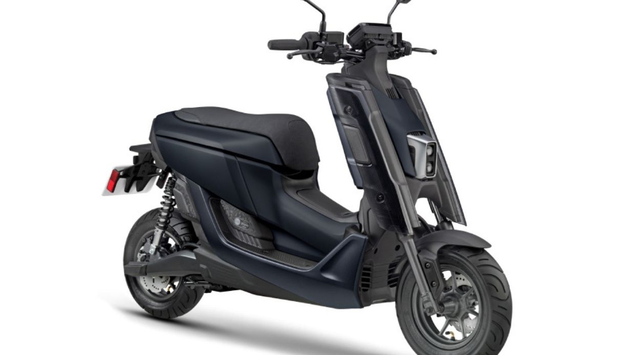 Il nuovo scooter elettrico Yamaha EMF