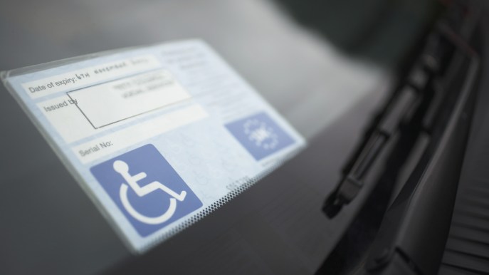 Come richiedere un contrassegno auto per disabili
