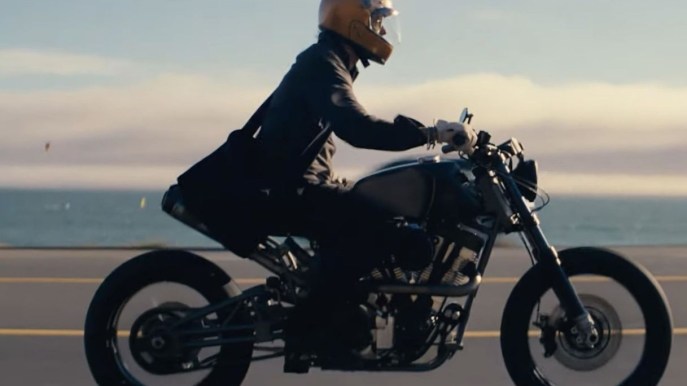 Brad Pitt, passione sfrenata per le moto custom