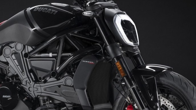 Ducati XDiavel Nera edizione speciale: l’eleganza non ha limiti
