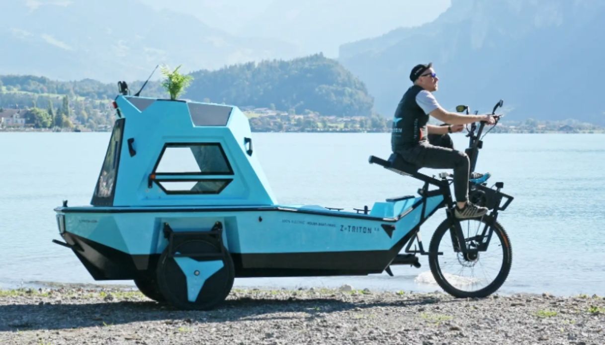 la nuova e-bike diventa camper e barca