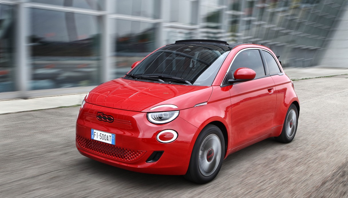 Nuova Fiat 500, l'auto elettrica più venduta a febbraio
