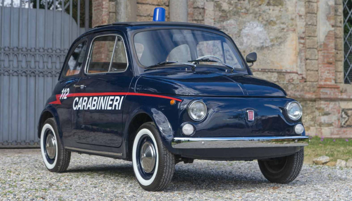 All'asta la Fiat 500 dei Carabinieri