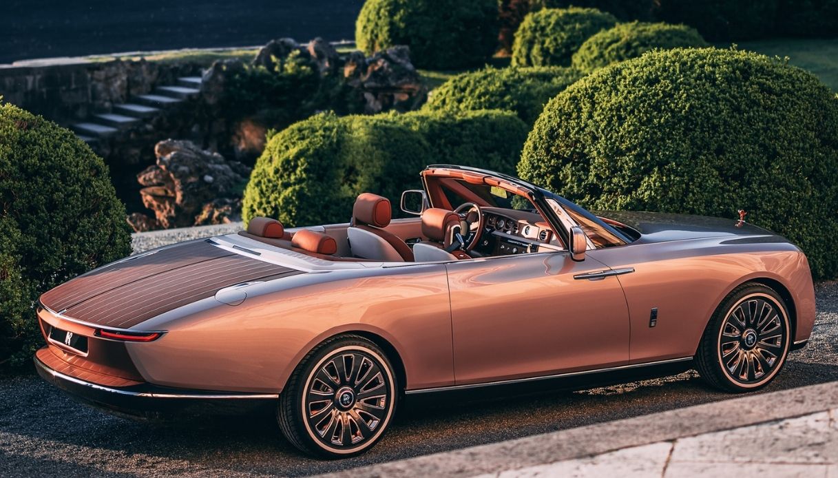 Rolls-Royce a Villa d'Este con la sua nuova Boat Tail