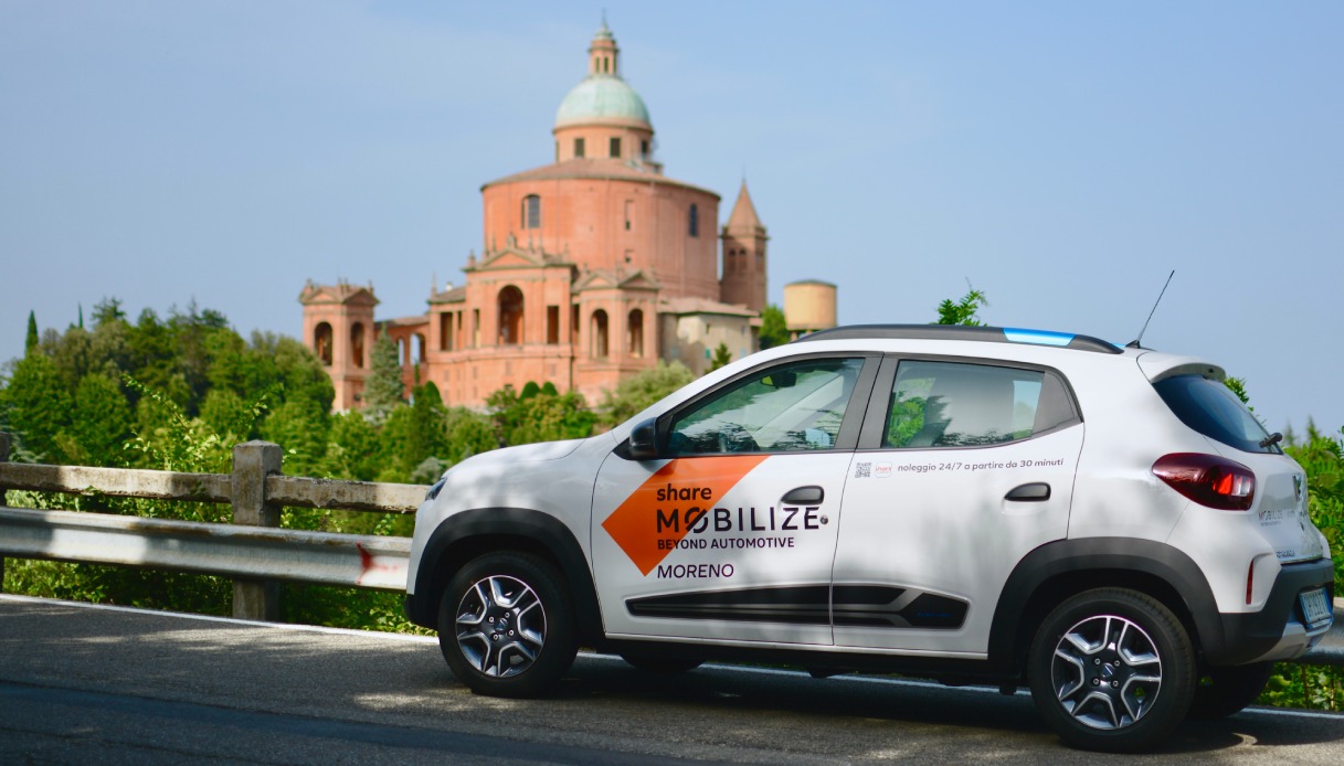 Mobilize arriva a Bologna con Dacia Spring