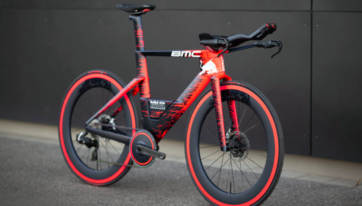 Red Bull Advanced Technologies e BMC: la bici più veloce