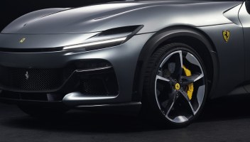Ferrari presenta il suo primo SUV: Purosangue