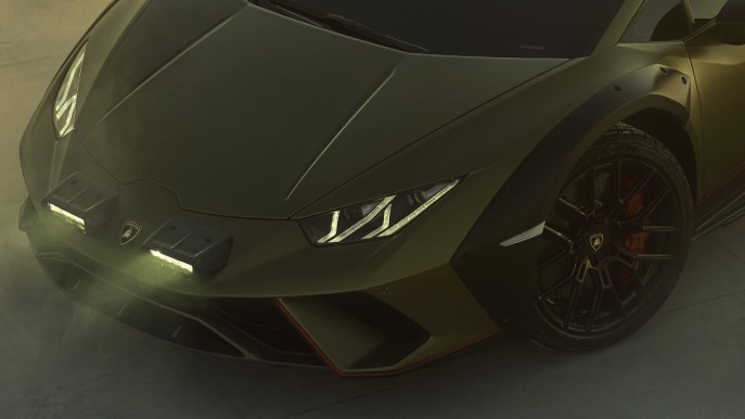 Lamborghini Huracán Sterrato: la prima supercar per l’offroad