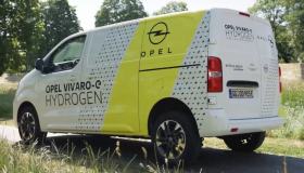Il veicolo elettrico a celle a combustibile a idrogeno: Opel Vivaro-e HYDROGEN