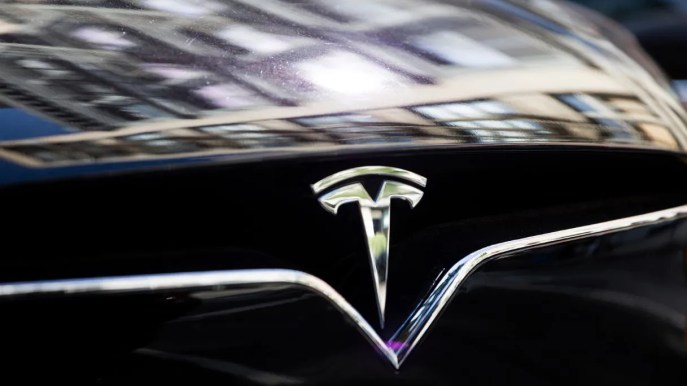 Tesla, problemi nella produzione: cosa sta succedendo