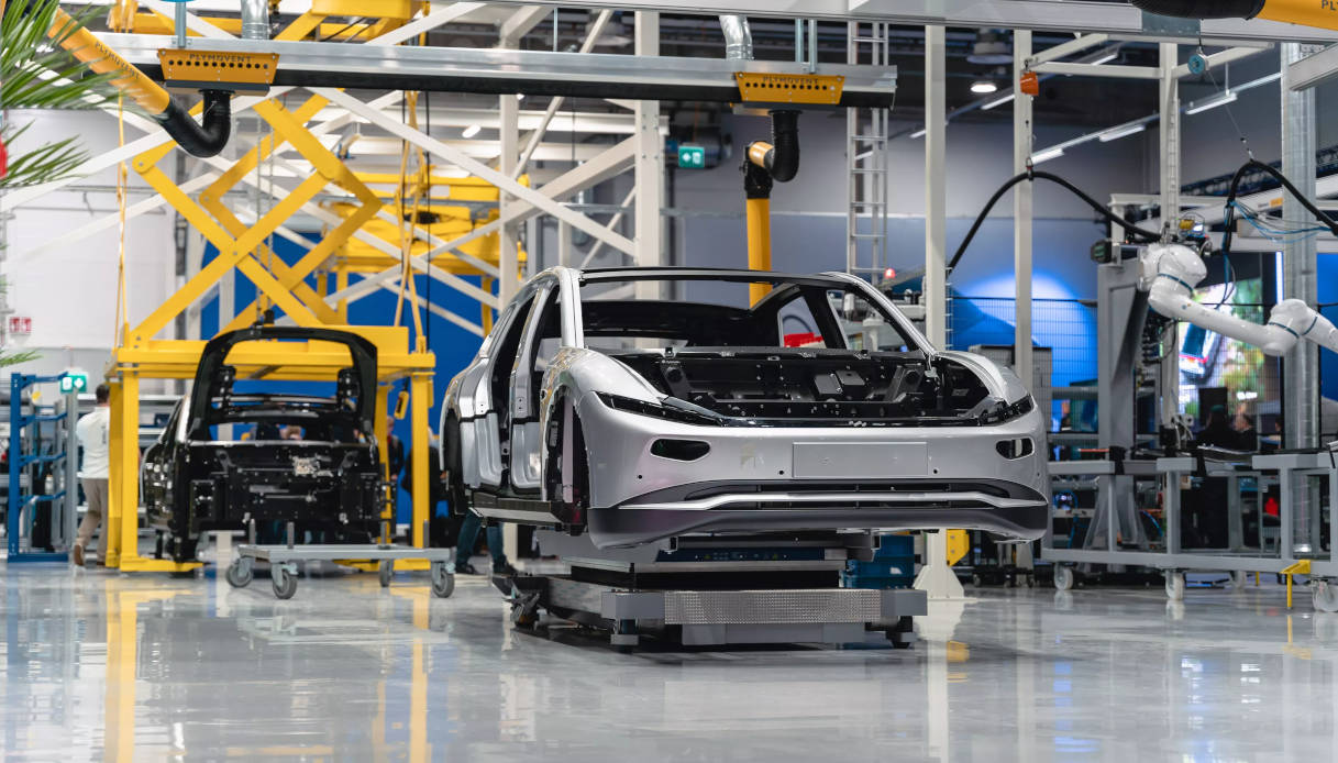Lightyear 0 entra in produzione: l'auto solare diventa realtà