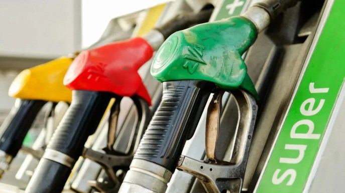 Esposizione prezzi medi carburante: decreto sotto accusa