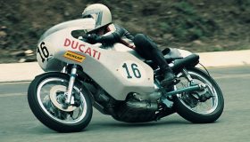 La vittoria che cambiò per sempre Ducati e le corse di moto