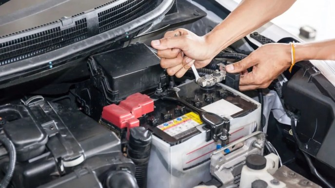 Cambiare batteria dell’auto da soli: le offerte migliori