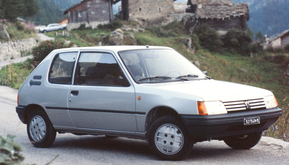 Peugeot 205 40 anni 